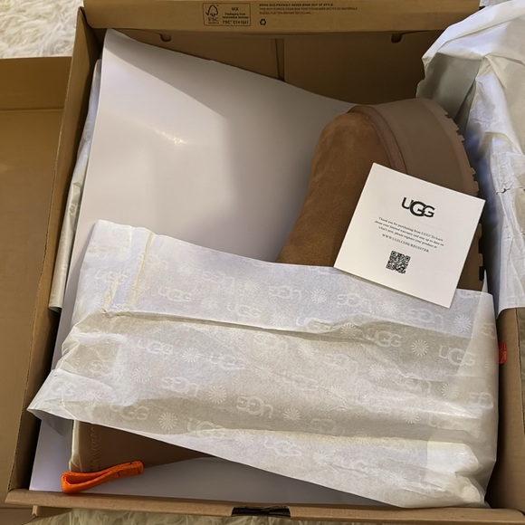 NWT UGG - Chestnut Classic Dipper | Platform Brown Tan Uggs main image 6